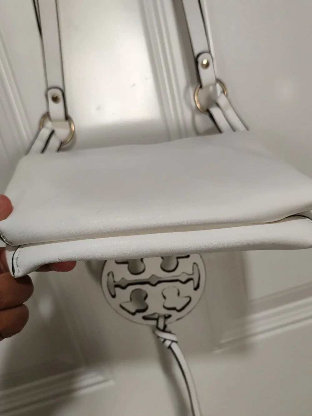 Tory Burch White Leather Crossbody with Logo Medallion